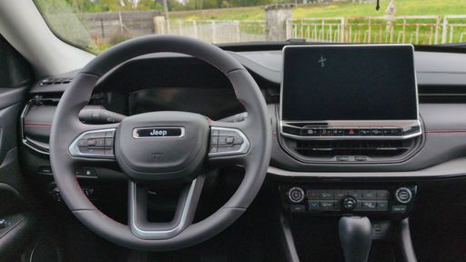 Jeep Compass 240 Plug in Hybrid 180 EAWD - Trailhawk – 2024 – 15569 km – Hybride essence – Boîte Automatique — photo 30