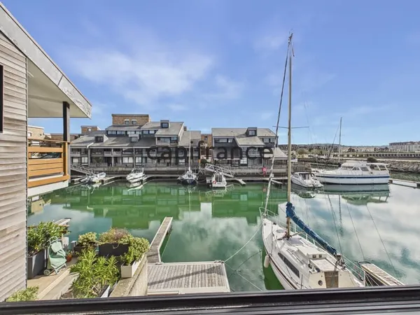 DEAUVILLE - PORT DEAUVILLE | DEUX-PIÈCES RÉNOVÉ AVEC VUE SUR LES BATEAUX