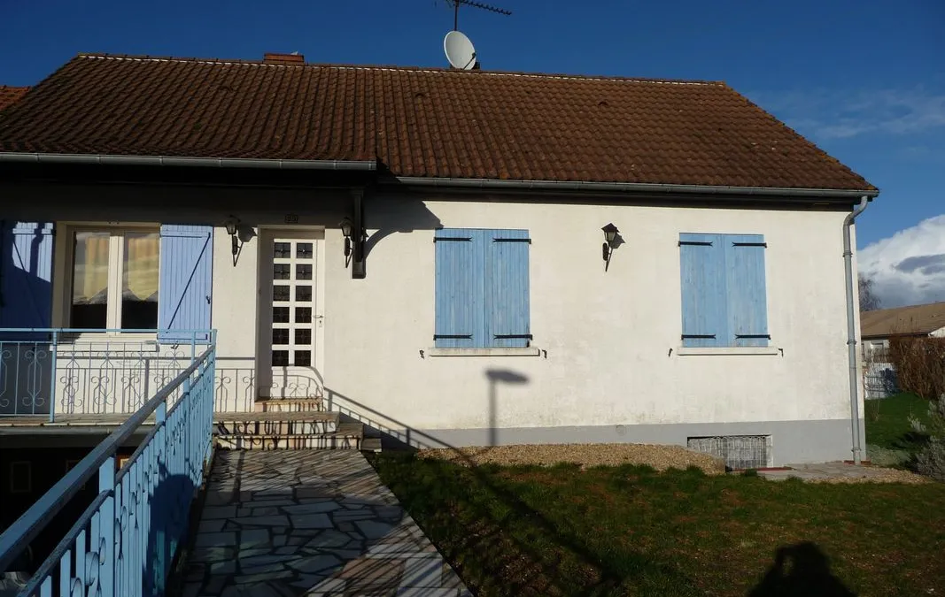 Photo 1