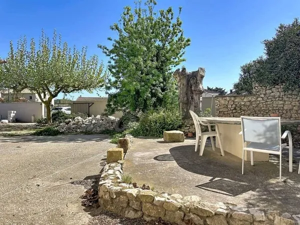 Mas provençal 2 pièces 174 m²