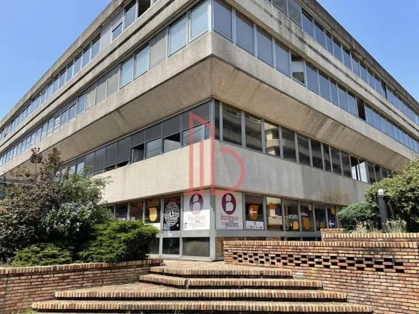 Bureaux 1156 m²