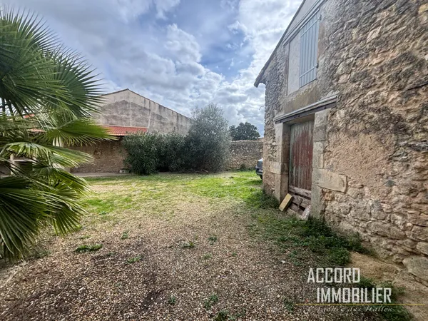 Grange de 386 m2 au coeur de Maraussan avec fort potentiel