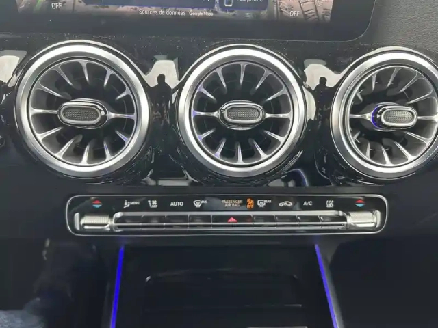 Mercedes Eqa 250+ — photo 11