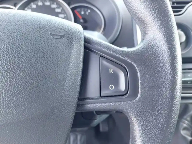 Renault Kangoo blue dci 115 — photo 24