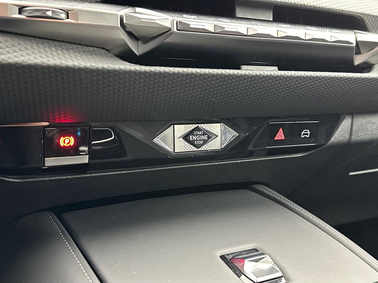 Ds Ds 4 puretech 130 eat8 trocadero — photo 28