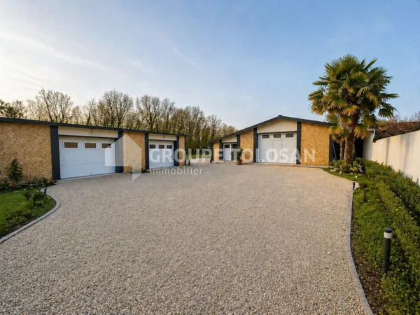 Garage 261 m²