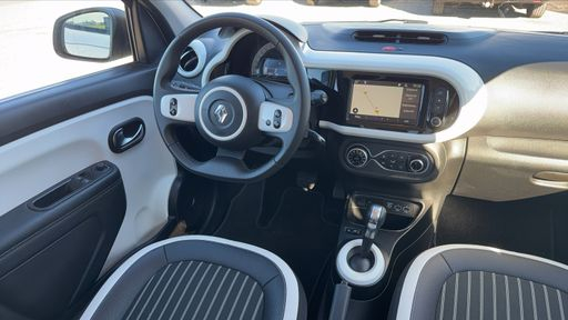 Renault Twingo E-Tech 81 22 kWh - Techno – 2022 – 35926 km – Électrique – Boîte Automatique — photo 18