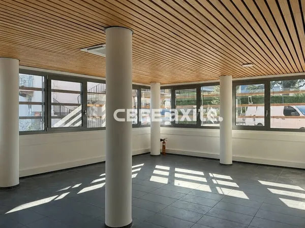 Bureau 62 m²
