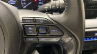 Toyota Yaris 116h Dynamic 5p MY22 — photo 25
