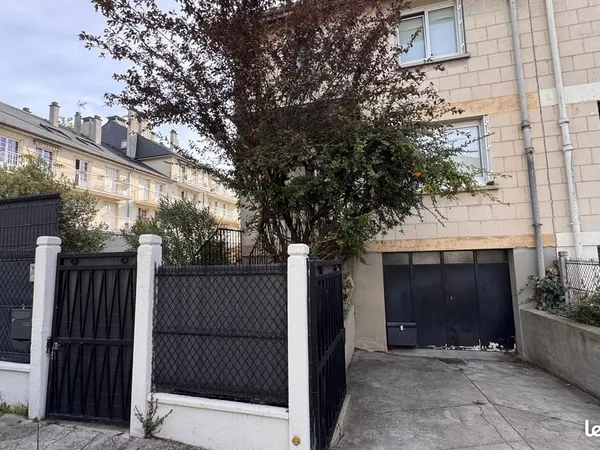 Maison 4 pièces 67,55 m² — séjour double, parcelle 169m², sous-sol total, stationnement privatif — S