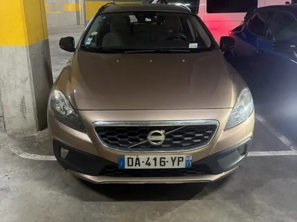 Place de parking s/sol sécurisé 310 av Berthelot 69008 Lyon