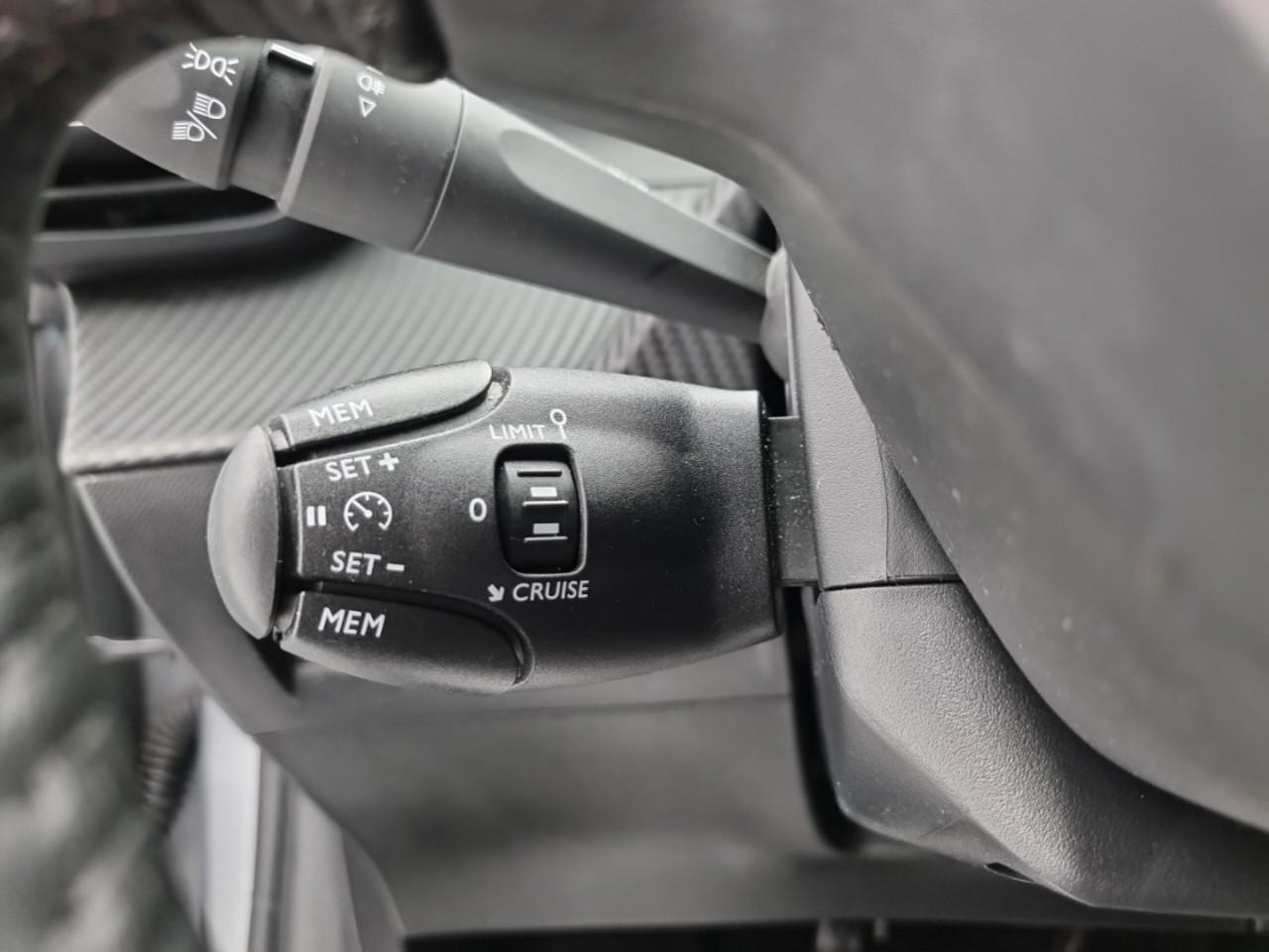 Peugeot 208 puretech 100 s&s bvm6 active — photo 21