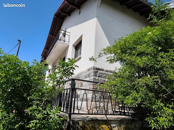 3ch + terrasse+ jardin privé+ garage et parking + cave et buanderie