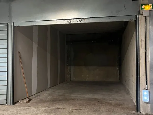 Box 15m2 13010 La Capelette dans résidence récente