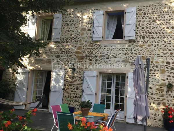 Maison 8 pièces 200 m²