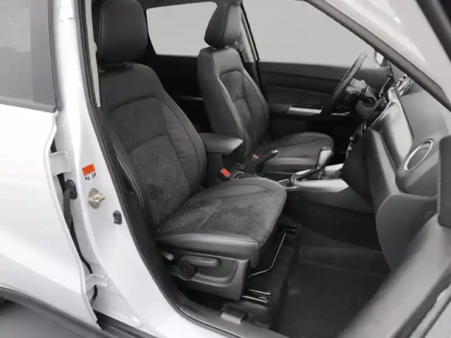 Suzuki Vitara 1.4 boosterjet auto — photo 9