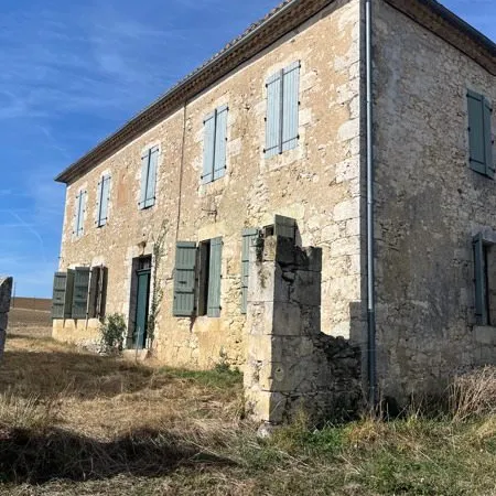 Maison 10 pièces 350 m²