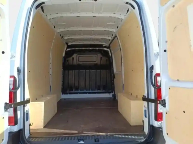 Renault Master fg f3500 l2h2 2.3 blue dci 135ch confort euro6 — photo 5