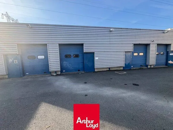 Local d'activité 237 m²