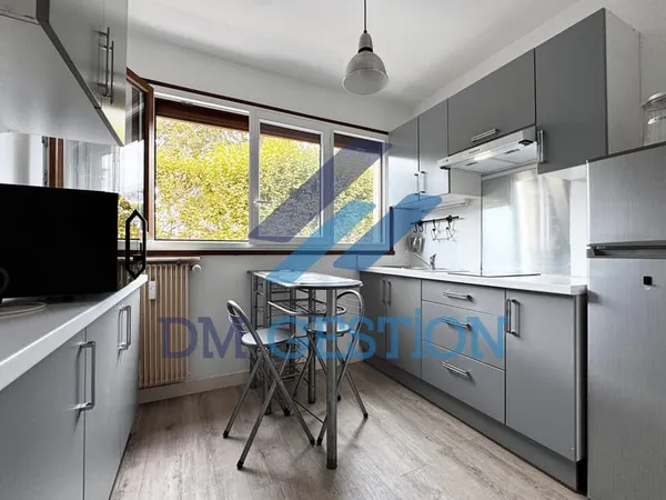 Studio 1 pièce 29 m²
