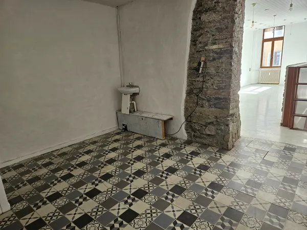 Local commercial 80 m²