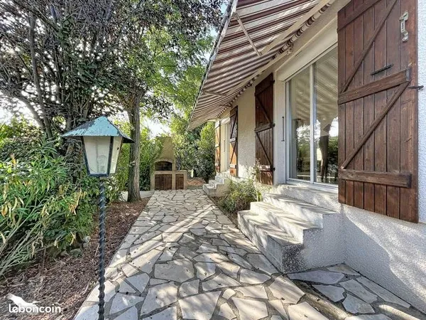 Maison 5 pièces 145 m²