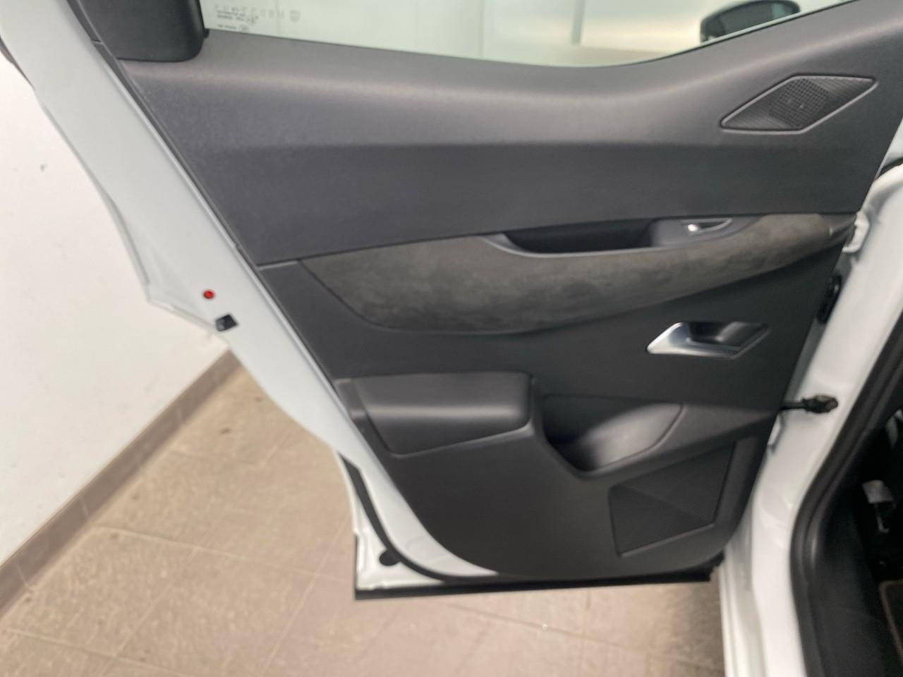 Ds Ds 3 crossback puretech 130 eat8 performance line — photo 22