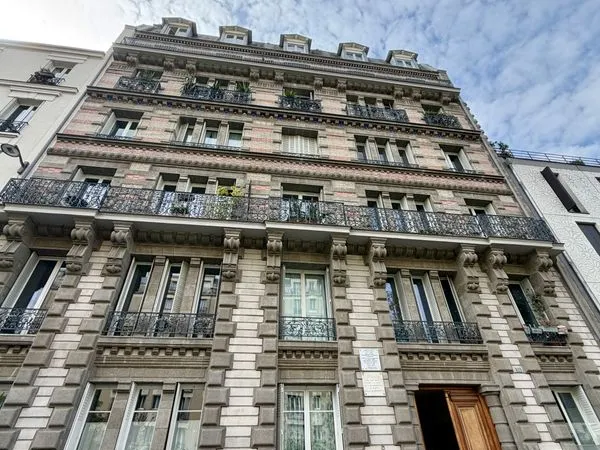 Appartement 2 pièces 43 m² (rue de Coulmiers, 75014)