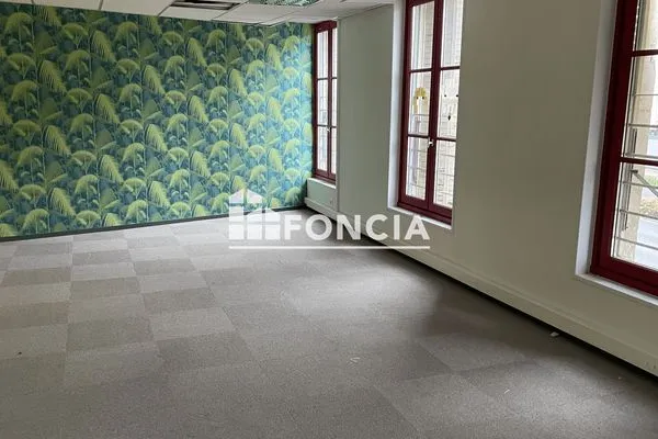 Bureaux 318 m²