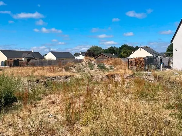 Terrain constructible viabilisé à vendre