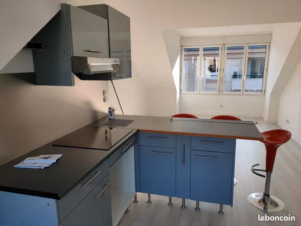 Proxi halles aux toiles et st marc f3 chauffage compris875 euros