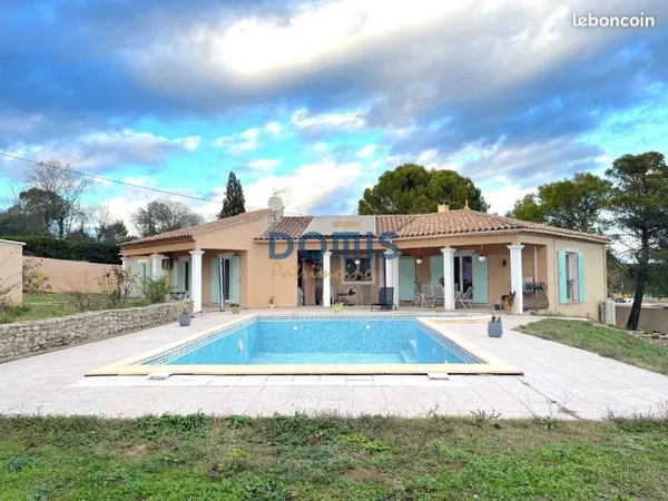 Villa 6 pièces 180 m²