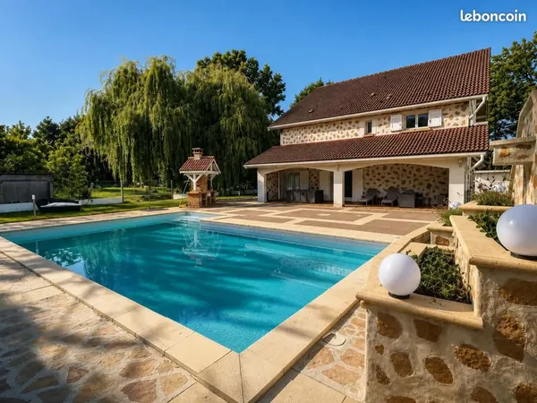 Maison 5 pièces 238 m²