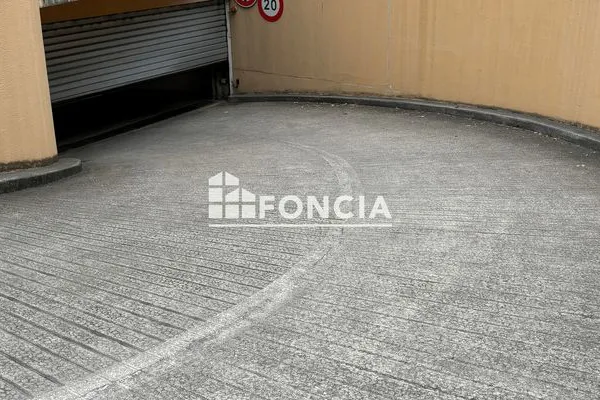 Stationnement Location Lyon   63€