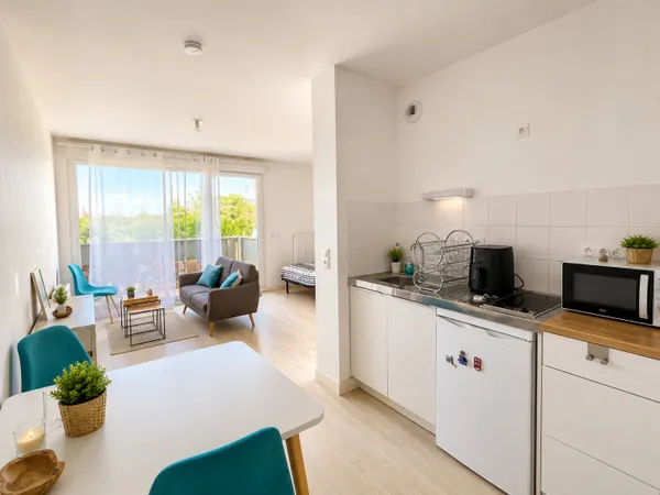 STUDIO LUMINEUX AU COEUR DU QUARTIER ST HONORÉ