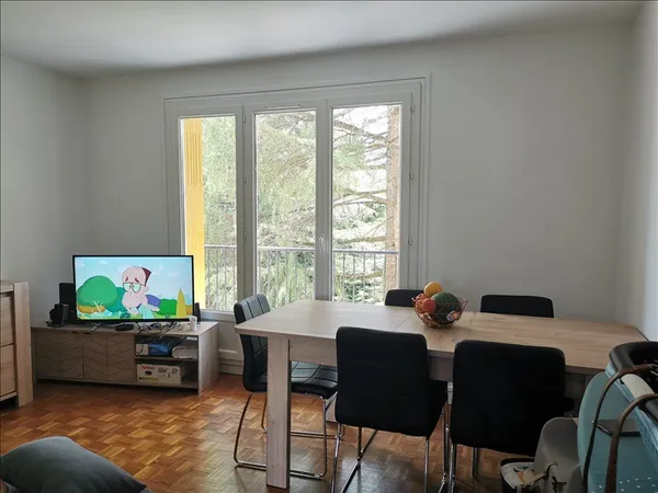 APPARTEMENT BOURGES - 4 pièce(s) - 72 m2