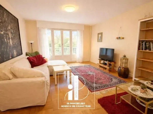 AVON - APPARTEMENT T3 - 76 M² - BALCONS, PARKING ET CAVE - PROCHE GARE - VUE FORET