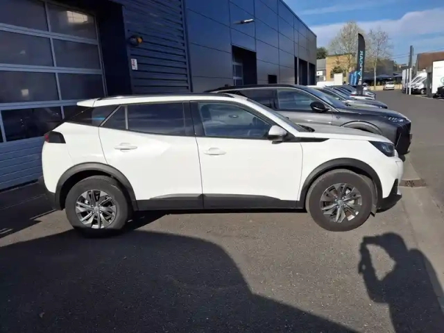 Peugeot 2008 puretech 130 s&amp;s bvm6 — photo 10