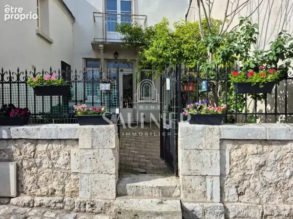 A Montrichard, maison divisée en 2 logements / investissement !