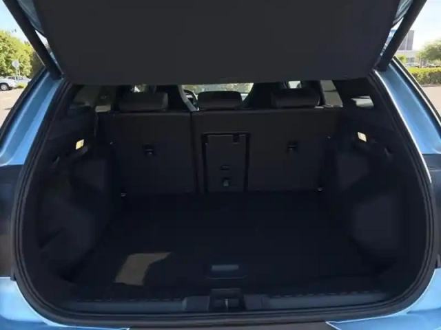 Ford Explorer 286ch extended range 77kwh pack premium rwd — photo 9