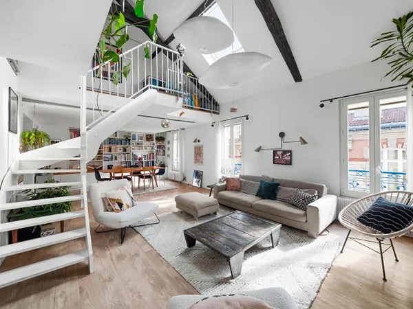 Comme une maison sous les toits
