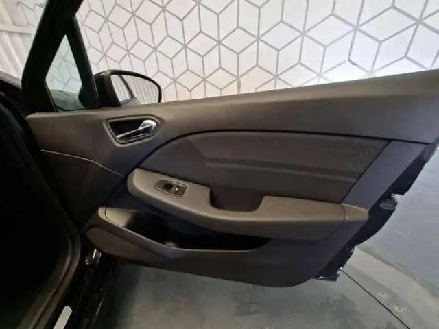 Renault Clio tce 90 — photo 39
