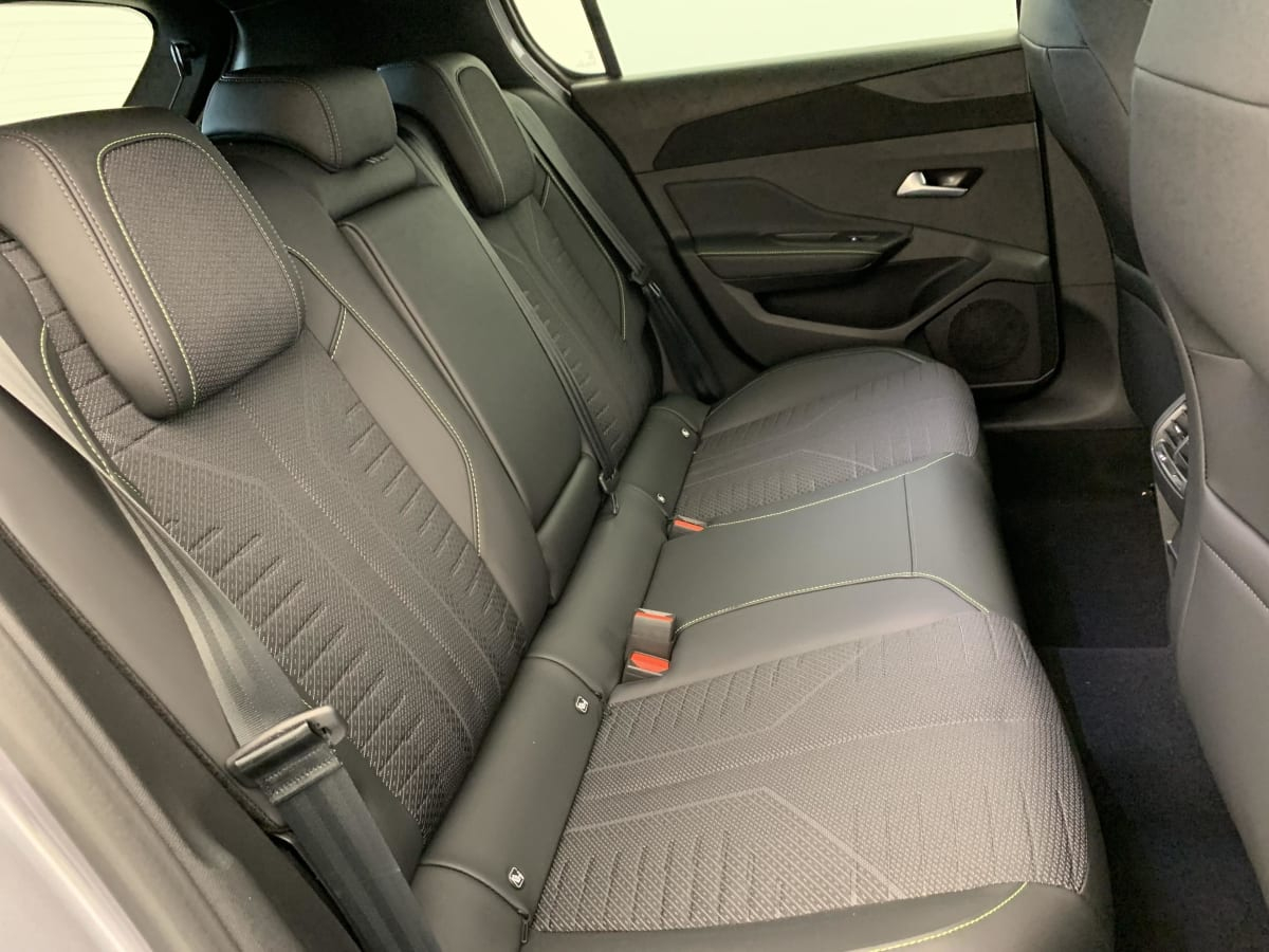 Peugeot 308 — photo 10
