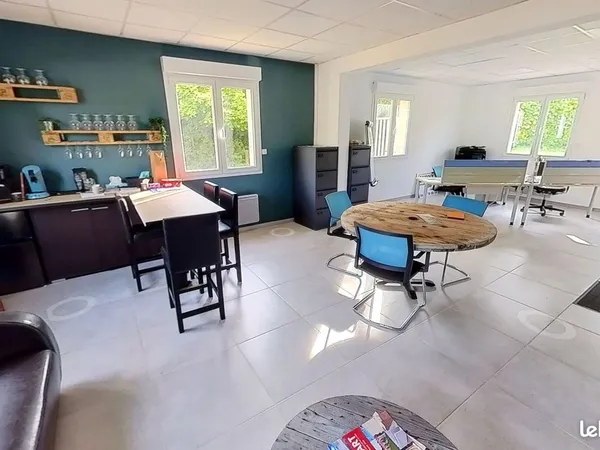 Superbe Bureau Meublé 49m²