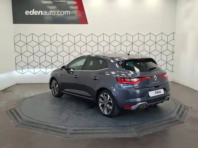 Renault Megane mégane iv berline tce 140 fap — photo 28