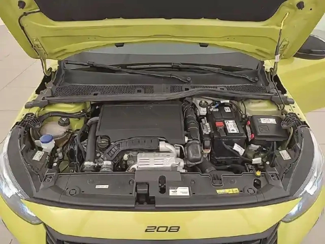 Peugeot 208 puretech 100 s&amp;s bvm6 — photo 29