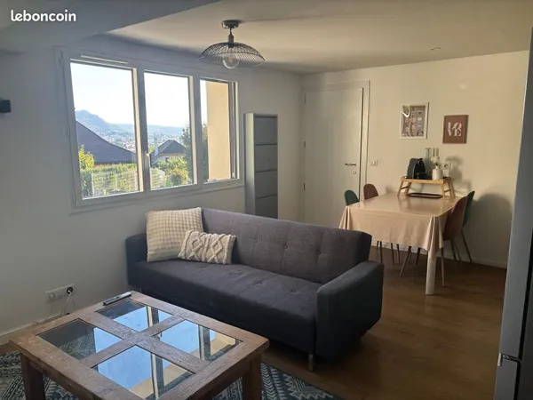 Appartement meublé 31 m² - Étudiant uniquement - IUT à 5 min à pied - Bail 9 mois