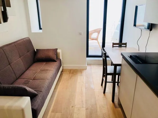 Triplex location Nice