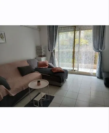 F2 meuble courte duree