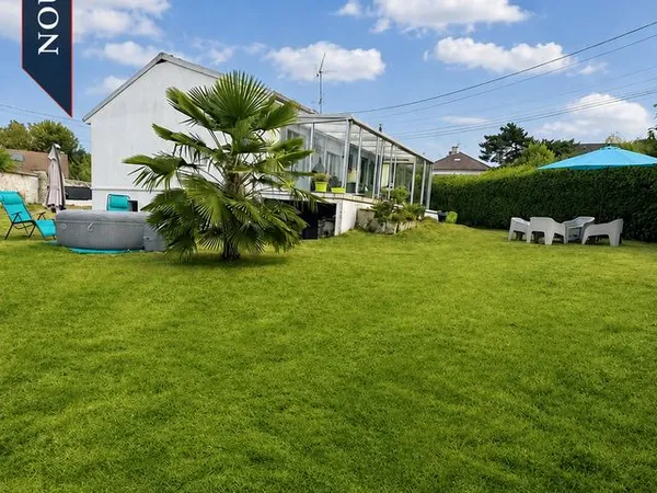 Saint-fiacre - maison de plain-pied - 3 chambres - terrain 710 m² - véranda - dpe d